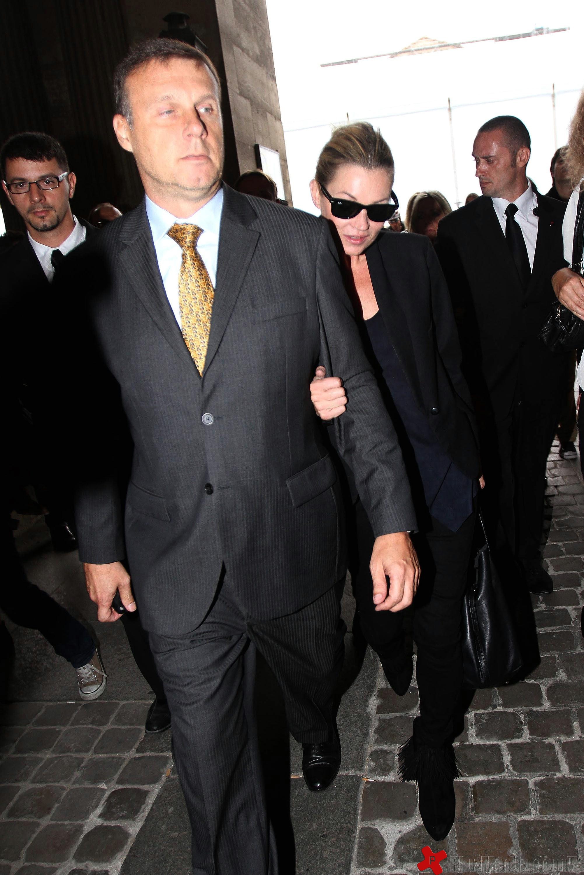 Kate Moss is seen leaving the Ritz Hotel - Photos | Picture 95509